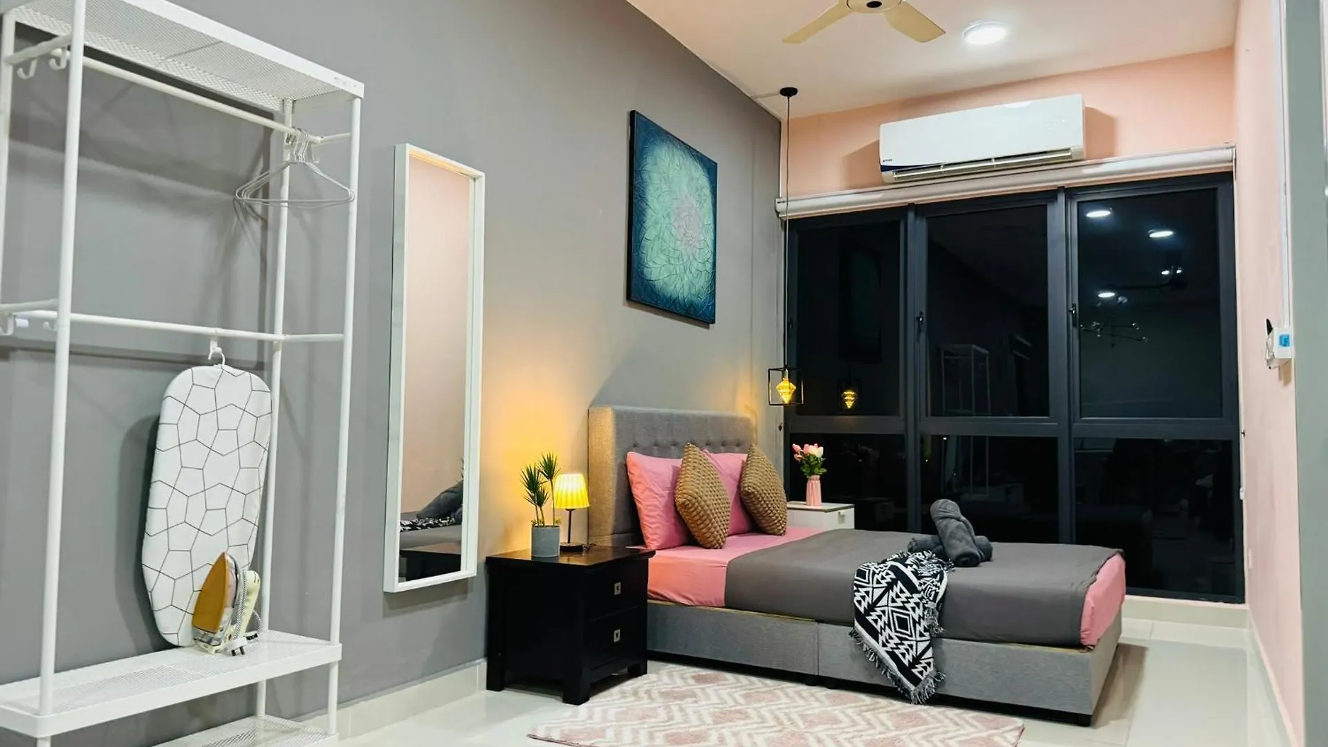 Core Soho Suites Kota Warisan Sepang Klia Airport Free Wifi By Bka Legacy 0*,  Malaysia