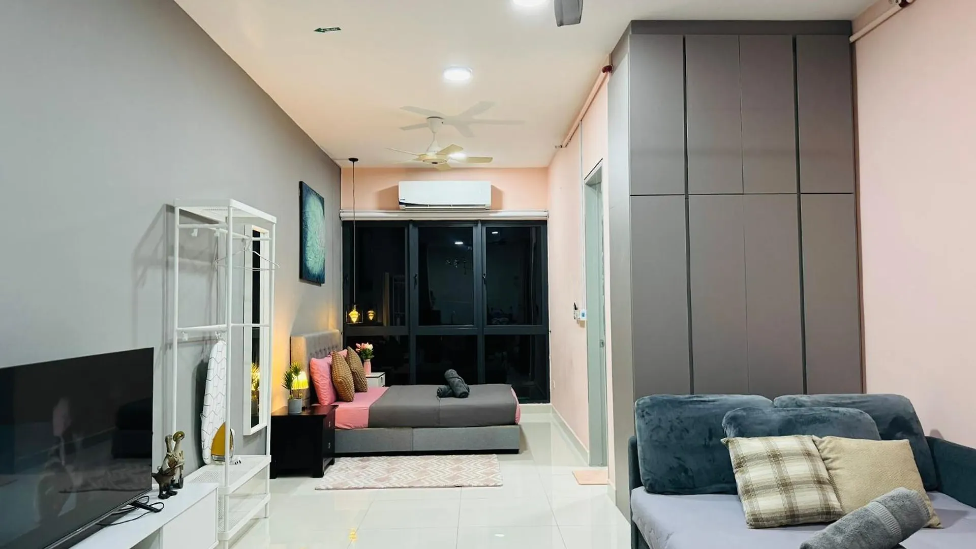Core Soho Suites Kota Warisan Sepang Klia Airport Free Wifi By Bka Legacy 0*,