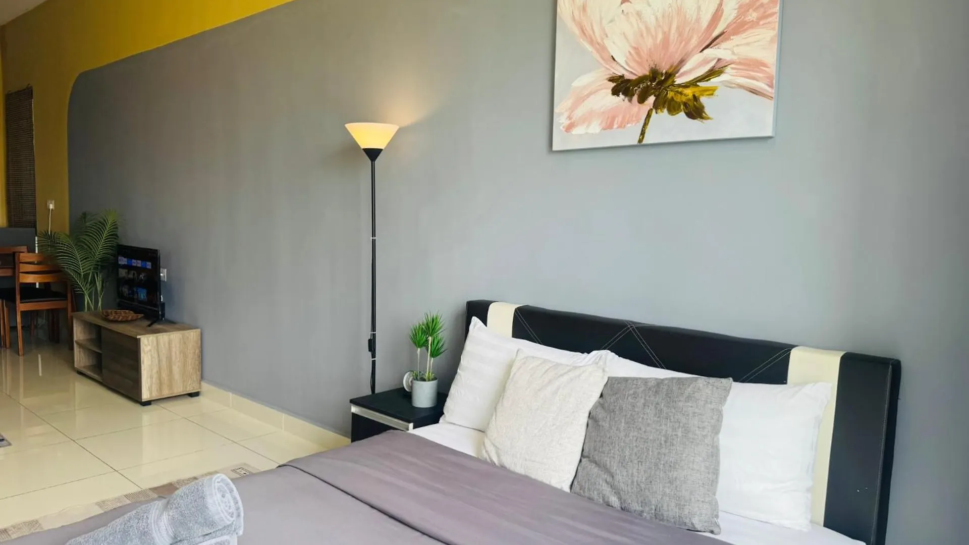 Core Soho Suites Kota Warisan Sepang Klia Airport Free Wifi By Bka Legacy Malaysia