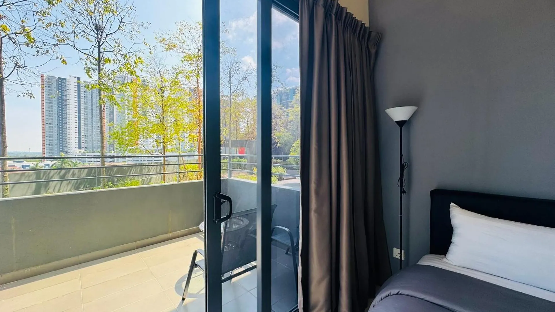 Apartment Core Soho Suites Kota Warisan Sepang Klia Airport Free Wifi By Bka Legacy